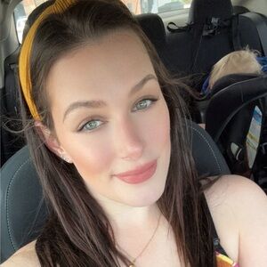 Meet your Posher, Annalise